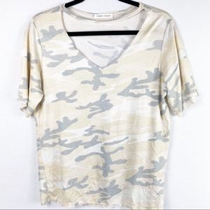 Honey Punch Camo Cut-Out V Choker T-Shirt, Small